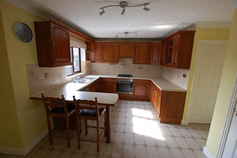 4 bedroom detached house to rent, Brecon Crescent, Greater Manchester OL6