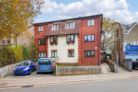 undefined, The Avenue, Highams Park