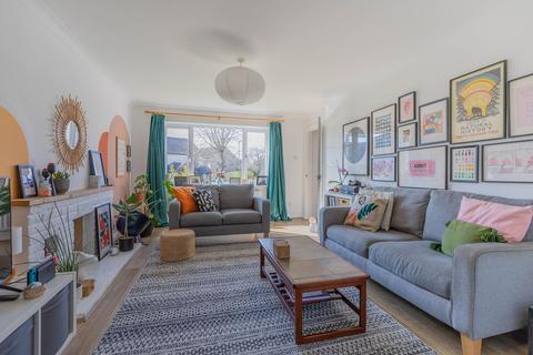 4 bedroom detached house for sale, Niebull Close, Malmesbury, SN16