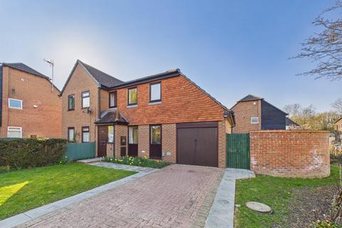 3 bedroom semi-detached house for sale, Grey Willow Gardens, Ashford TN23 5GG
