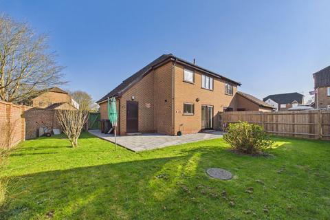 3 bedroom semi-detached house for sale, Grey Willow Gardens, Ashford TN23 5GG