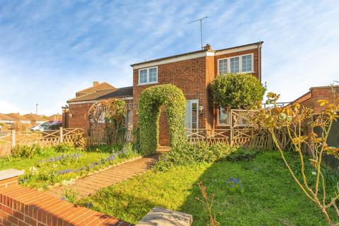 4 bedroom detached house for sale, Capshill Avenue, Leighton Buzzard
