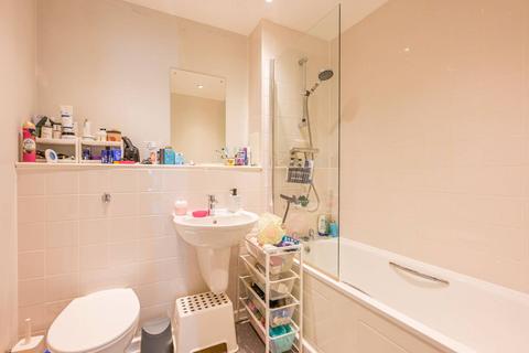 2 bedroom flat to rent, Parnham Street, Limehouse, London, E14
