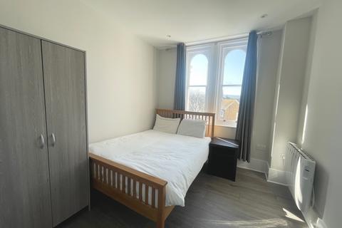 2 bedroom apartment to rent, Bolton Road, Eastbourne BN21