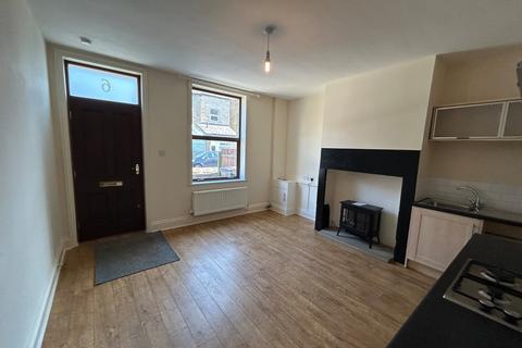 2 bedroom terraced house to rent, Park Place East, Halifax, West Yorkshire, HX3