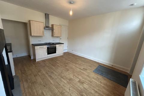 2 bedroom terraced house to rent, Park Place East, Halifax, West Yorkshire, HX3