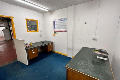 Industrial development to rent, 216 Sydenham Rd Croydon CR0 2EB