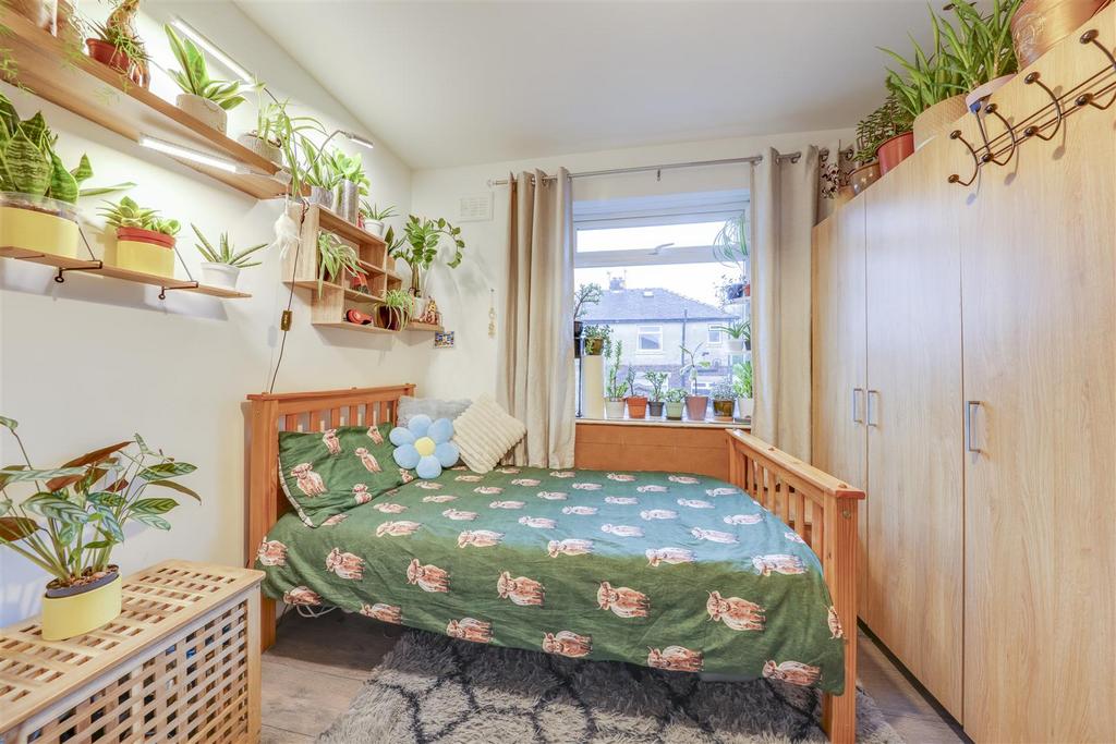 Bed 2 Alt