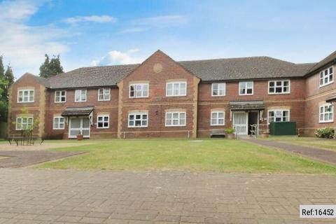 2 bedroom flat for sale, Lexden Place, Colchester, Essex, CO3