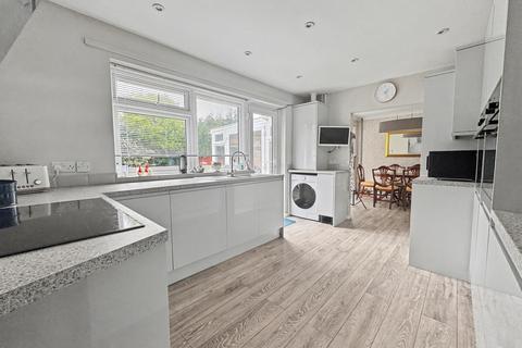 2 bedroom detached bungalow for sale, Ferndown