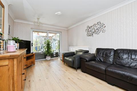 3 bedroom end of terrace house for sale, Blackmores, BASILDON, Essex, SS15