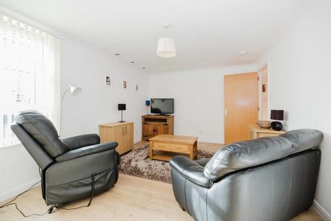 undefined, 0427L Lochend Road, Edinburgh, EH7 6ES
