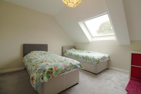 2 bedroom apartment for sale, Basingstoke Road, Riseley, RG7