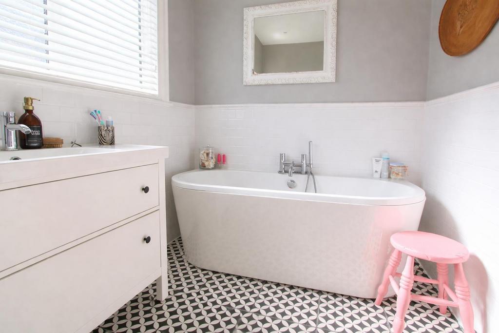 Bath b.JPG