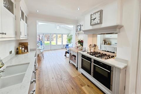 3 bedroom detached house for sale, Marshall Road, Kent ME8