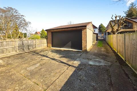 3 bedroom detached house for sale, Marshall Road, Kent ME8