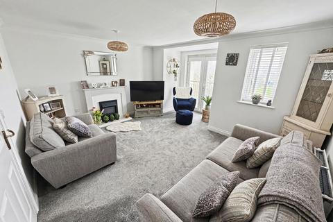 4 bedroom detached house for sale, Oakfields, Tiverton, EX16