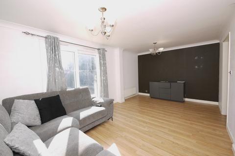 3 bedroom terraced house to rent, Clematis Close, Romford, RM3