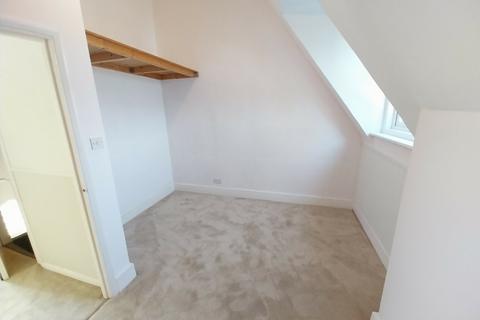 2 bedroom flat to rent, Edenbridge, Kent, TN8