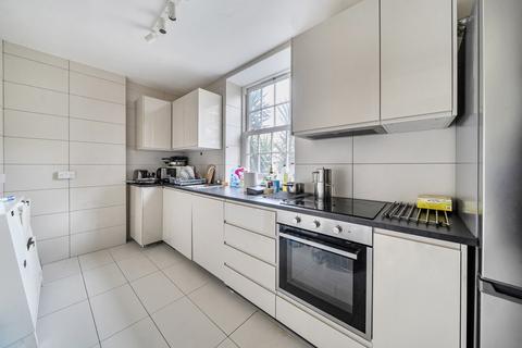 4 bedroom apartment for sale, Flora Gardens, London