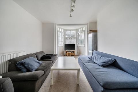 4 bedroom apartment for sale, Flora Gardens, London