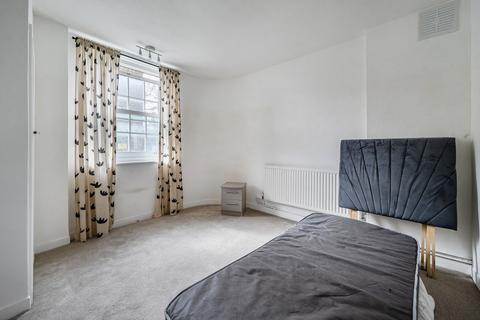 4 bedroom apartment for sale, Flora Gardens, London
