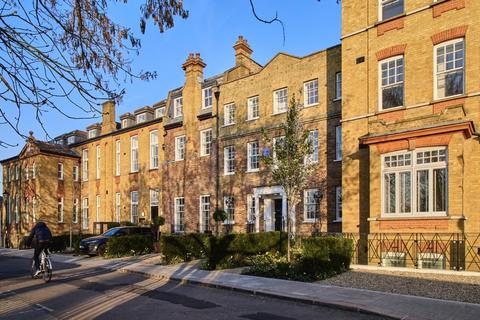 undefined, Richmond Square, Kew Foot Road, Richmond, Surrey, TW9