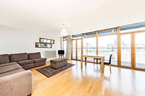 2 bedroom flat to rent, Hanover Avenue, London E16
