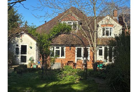 4 bedroom detached house for sale, Beech Lane, Reading, RG6