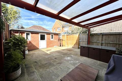 3 bedroom end of terrace house for sale, Nigel Fisher Way, Chessington, Surrey. KT9 2SN
