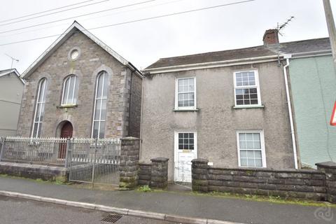 2 bedroom end of terrace house for sale, Market Street, Whitland SA34