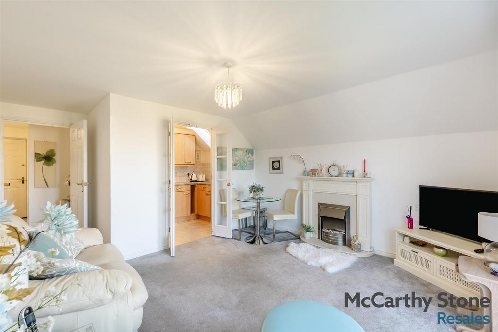 8681462-interior12.jpg