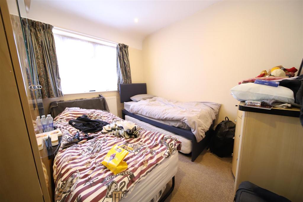 Bedroom 2.JPG