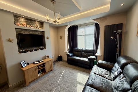 6 bedroom end of terrace house for sale, Chatsworth Avenue, Bispham FY2