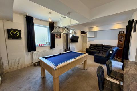 6 bedroom end of terrace house for sale, Chatsworth Avenue, Bispham FY2