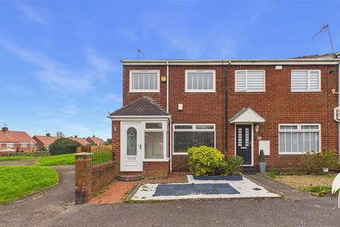 3 bedroom terraced house for sale, Rosebank Close, Hollycarrside, Sunderland