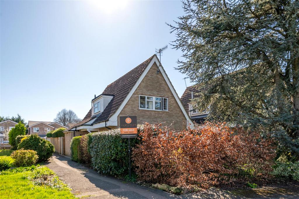 12 Charm Close externals-16.jpg