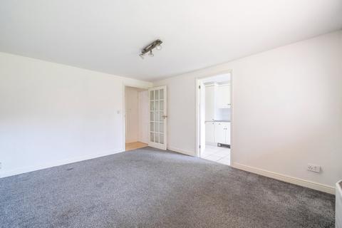 1 bedroom flat to rent, Ashdown Close, Woking, GU22