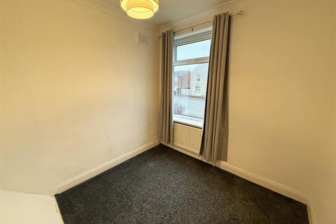 2 bedroom flat to rent, Brookland Terrace, North Shields, Tyne and Wear