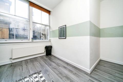 undefined, Castle Street, Liverpool, L2