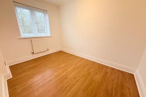 3 bedroom bungalow to rent, Lowes Rise, Durham, DH1