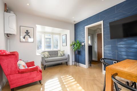 undefined, Mistys Field, Walton-on-Thames, KT12