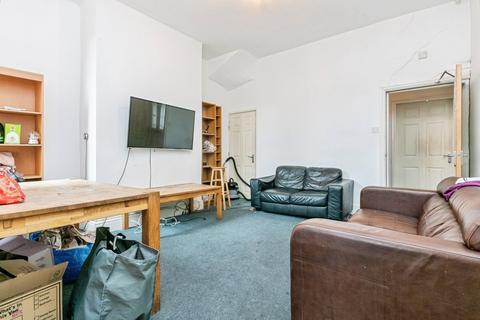 5 bedroom semi-detached house for sale, Gregory Boulevard, Nottingham NG7