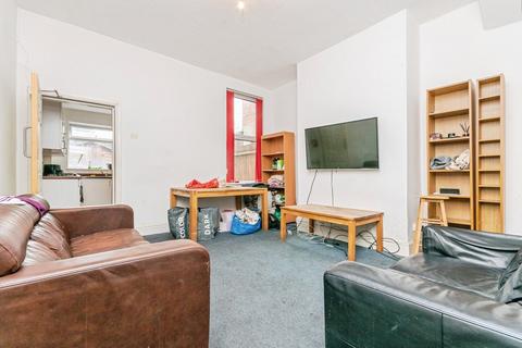 5 bedroom semi-detached house for sale, Gregory Boulevard, Nottingham NG7