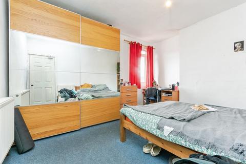 5 bedroom semi-detached house for sale, Gregory Boulevard, Nottingham NG7