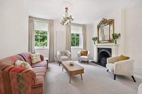 1 bedroom flat to rent, Ennismore Gardens, Knightsbridge SW7