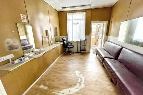 2 bedroom end of terrace house for sale, John Street Square, Consett, DH8