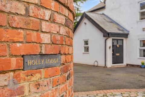 5 bedroom semi-detached house for sale, Sandy Lane, Croft, Warrington, Cheshire, WA3 7BW
