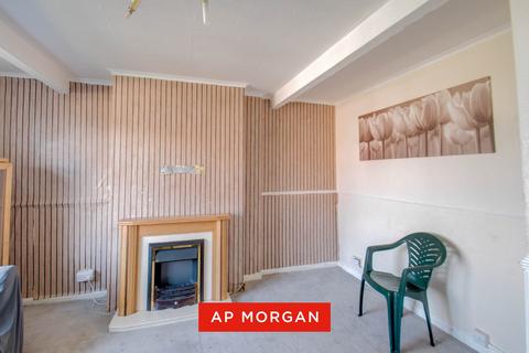 3 bedroom semi-detached house for sale, Quarry Brow, Upper Gornal, Dudley, West Midlands, DY3