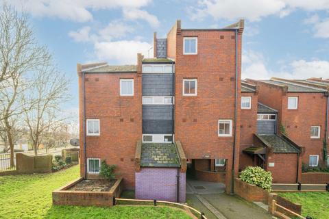 undefined, Clement Close, London W4